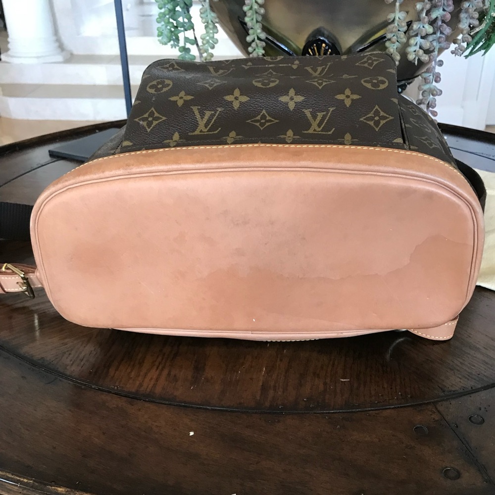 Louis Vuitton Unisex Montsouris GM Backpack - Picture 9 of 17